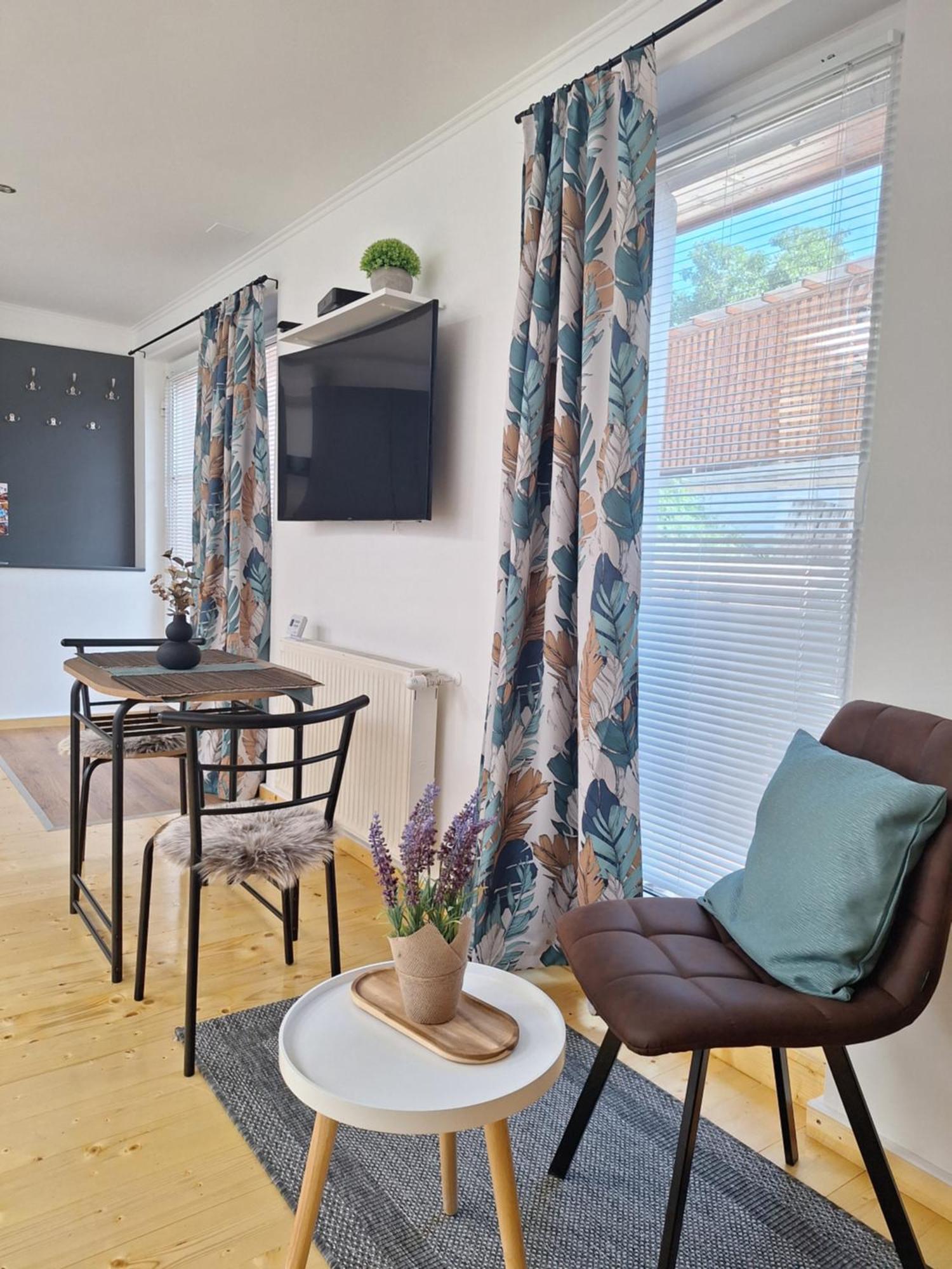Varfal Apartman II Eger Habitación foto
